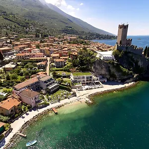 Castello Front Hotel Malcesine