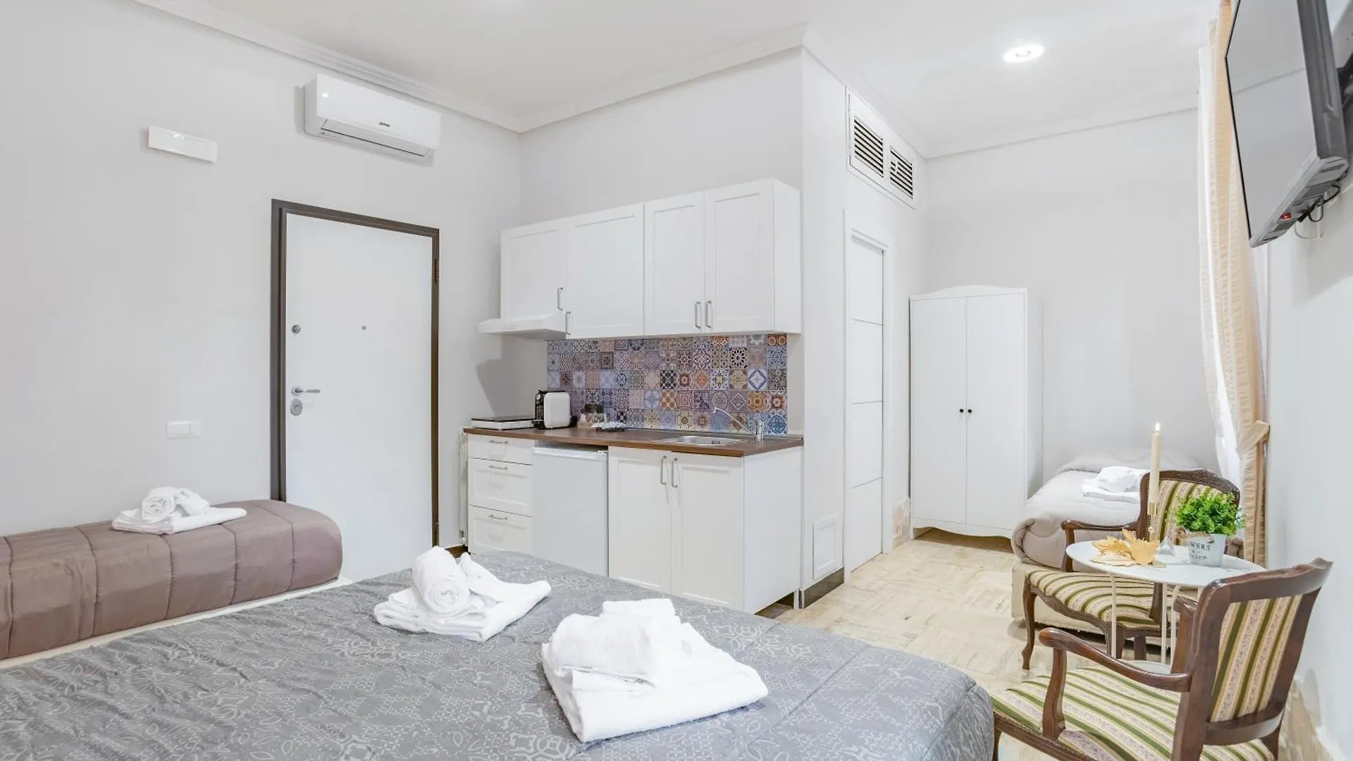 Barone House Hotel Rom 0*,  Italien