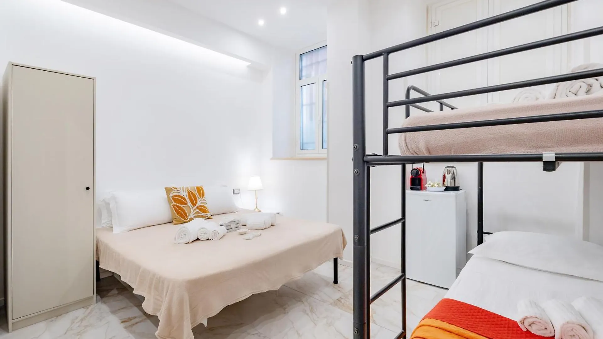 Barone House Hotel Rom 0*,  Italien